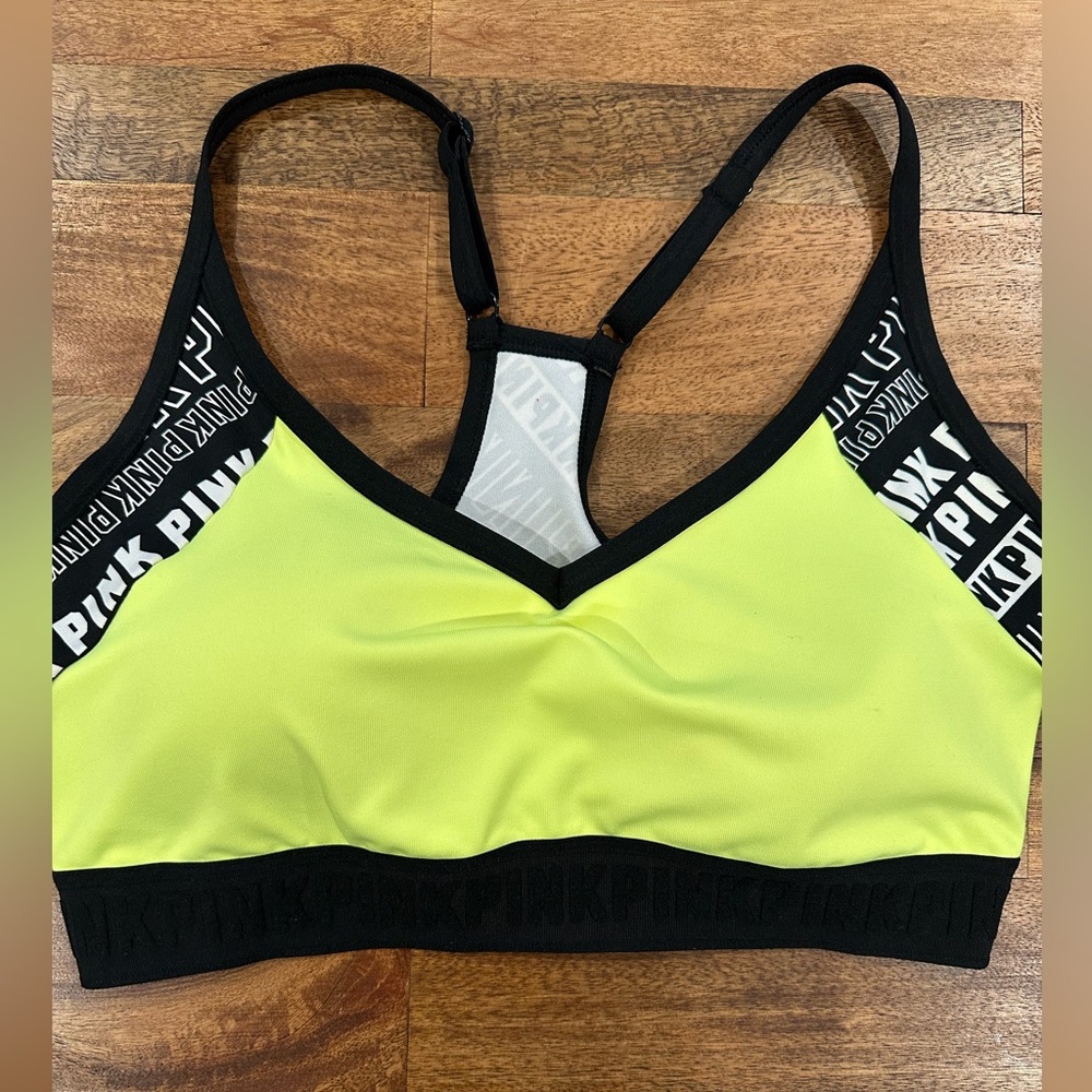 PINK Victoria's Secret Women's Sports Bra, unused !